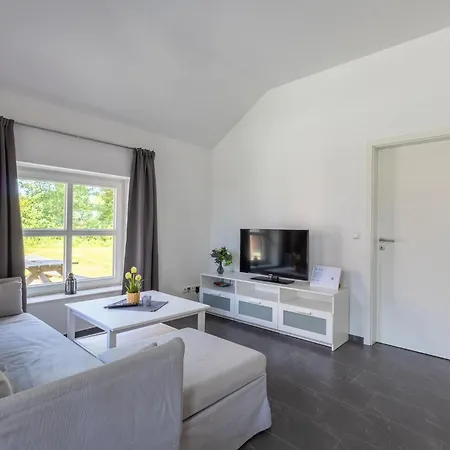 Natura Ferienhaus, In , Komfort Fuer Gaeste & Firmen ,wlan & Parkplatz Aparthotel 4*