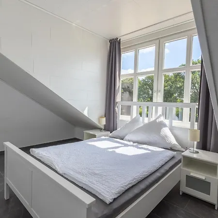 Natura Ferienhaus, In , Komfort Fuer Gaeste & Firmen ,wlan & Parkplatz Aparthotel 4*