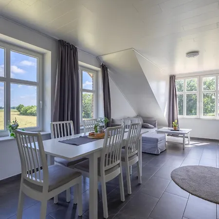Natura Ferienhaus, In , Komfort Fuer Gaeste & Firmen ,wlan & Parkplatz Aparthotel 4*