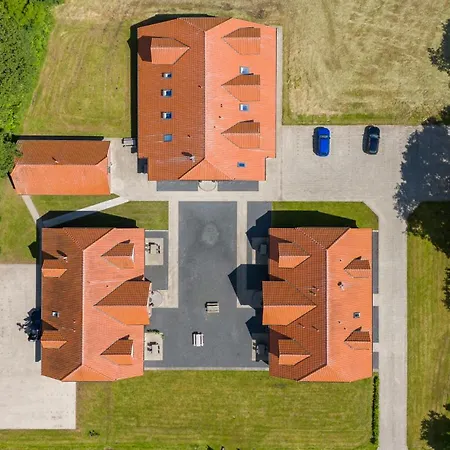 Aparthotel Natura Ferienhaus, In , Komfort Fuer Gaeste & Firmen ,wlan & Parkplatz 4*