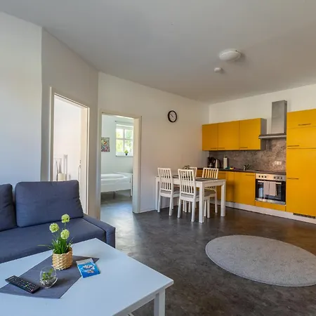 Aparthotel Natura Ferienhaus, In , Komfort Fuer Gaeste & Firmen ,wlan & Parkplatz
