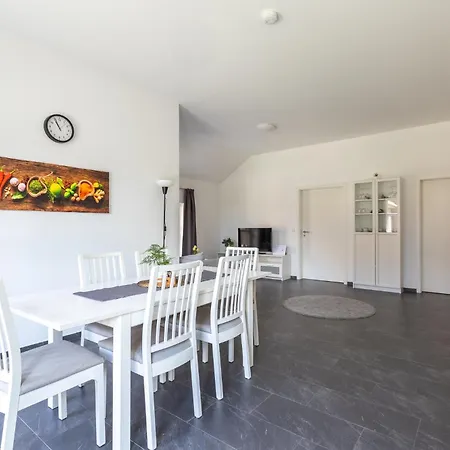 Natura Ferienhaus, In , Komfort Fuer Gaeste & Firmen ,wlan & Parkplatz Aparthotel