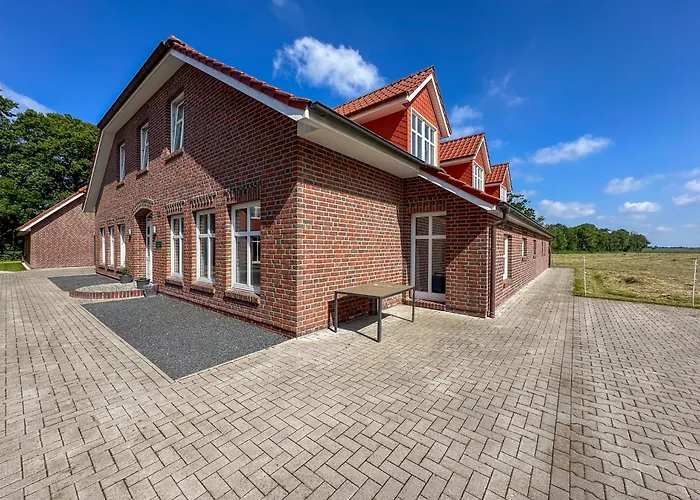 Apart-hotel Natura Ferienhaus, In , Komfort Fuer Gaeste & Firmen ,wlan & Parkplatz 4*