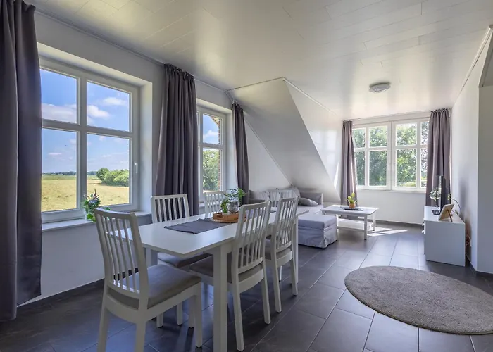 Natura Ferienhaus, In , Komfort Fuer Gaeste & Firmen ,wlan & Parkplatz Apart-hotel 4*