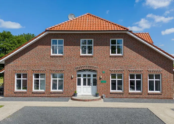 Apart-hotel Natura Ferienhaus, In , Komfort Fuer Gaeste & Firmen ,wlan & Parkplatz 4*