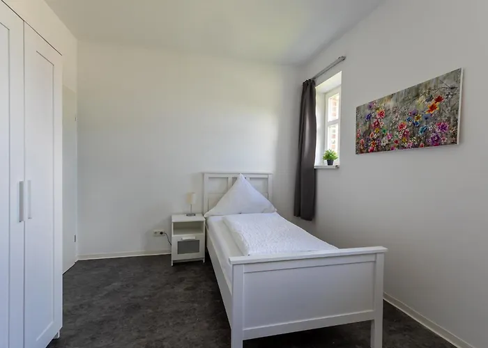 Apart-hotel Natura Ferienhaus, In , Komfort Fuer Gaeste & Firmen ,wlan & Parkplatz 4*