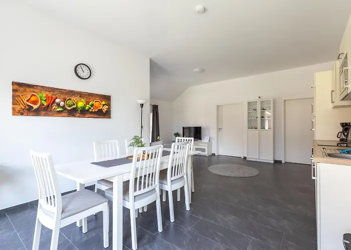 Natura Ferienhaus, In , Komfort Fuer Gaeste & Firmen ,wlan & Parkplatz Apart-hotel